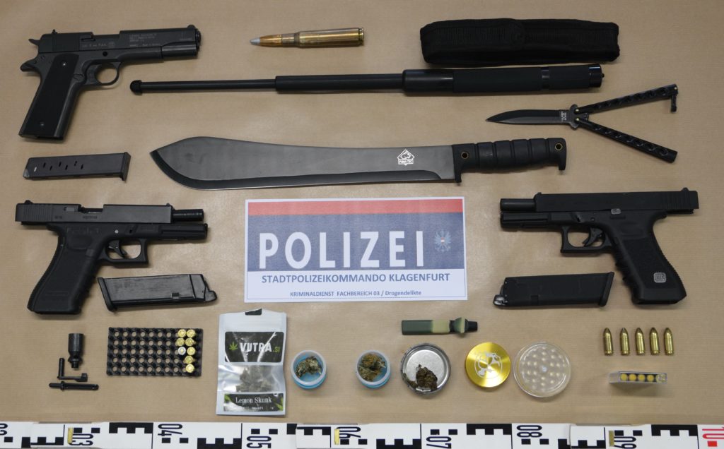 Drogen und Waffen in Wohnung sichergestellt in Klagenfurt - 5 Minuten -  Nachrichten & Aktuelles